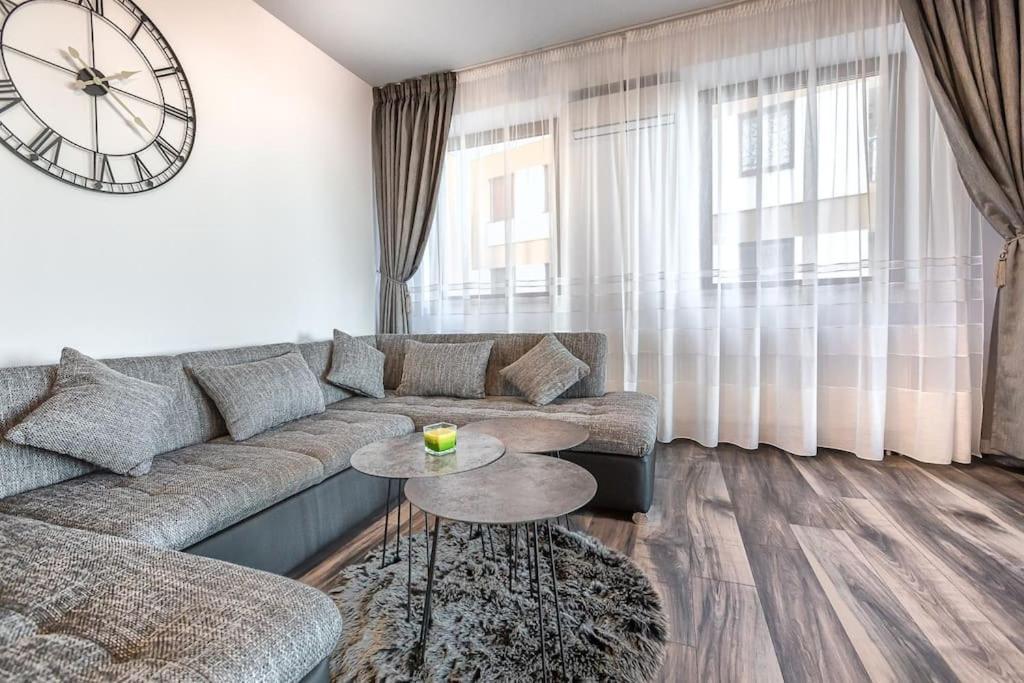 Modern Apartment With City-View Near Poiana Braszów Zewnętrze zdjęcie